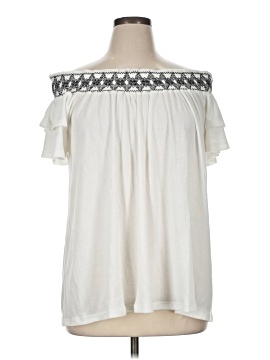 Signature Studio Short Sleeve T-Shirt (view 1)