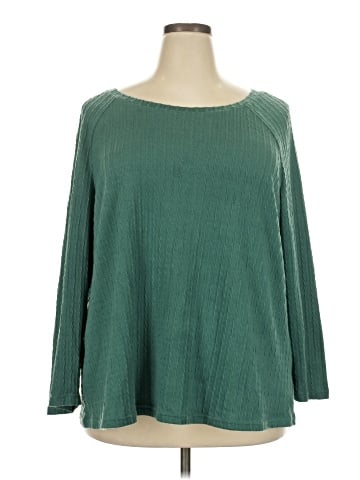 BLOOMCHIC Pullover Sweater (view 1)