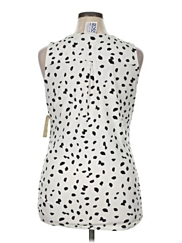 Sweet Wanderer Sleeveless Top (view 2)