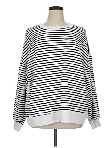 American Eagle Outfitters Pullover Sweater (view 1)