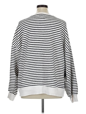 American Eagle Outfitters Pullover Sweater (view 2)
