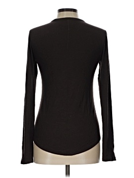 Lululemon Athletica Long Sleeve T-Shirt (view 2)