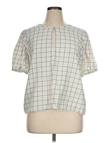 Old Navy Short Sleeve T-Shirt (view 1)