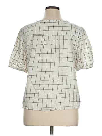 Old Navy Short Sleeve T-Shirt (view 2)