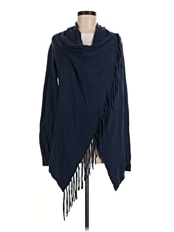 Debut Poncho (view 1)
