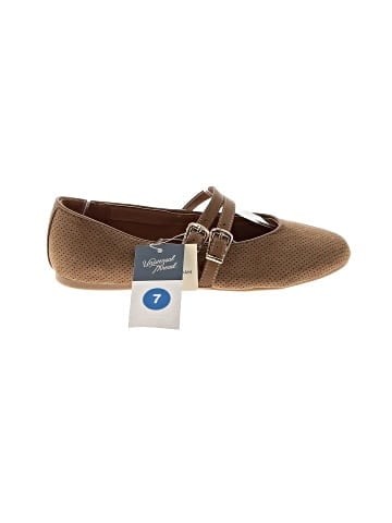 Universal Thread Flats (view 1)