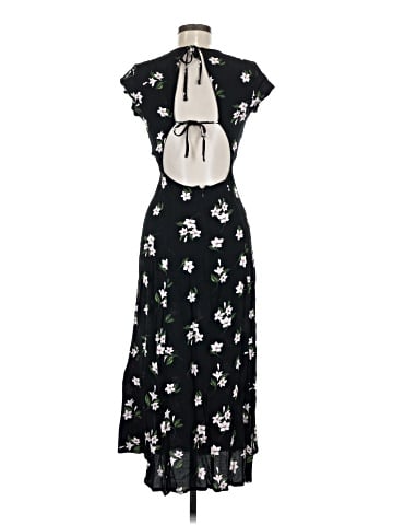 Urban Outfitters Casual Dress (view 2)