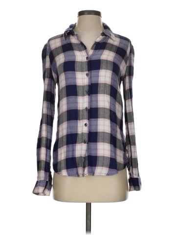 Romeo & Juliet Couture Long Sleeve Button-Down Shirt (view 1)