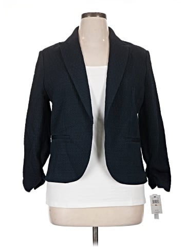 Amanda + Chelsea Blazer (view 1)