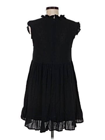Urban Outfitters Casual Dress (view 2)