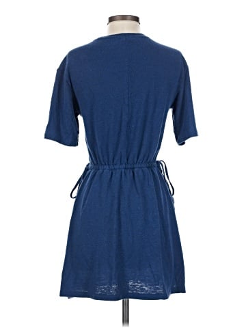 Old Navy Casual Dress (view 2)