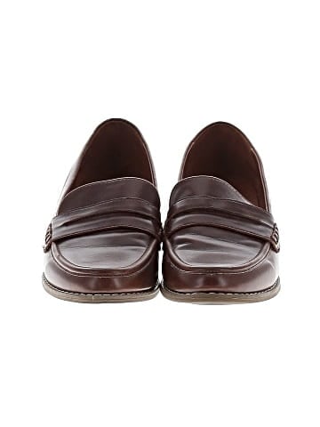 Universal Thread Flats (view 2)