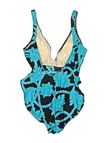 La Blanca One Piece Swimsuit (view 2)