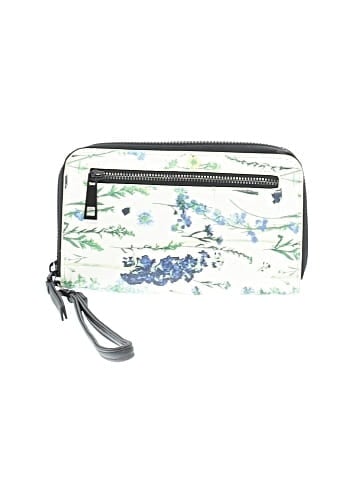 Unbranded Wristlet (view 1)