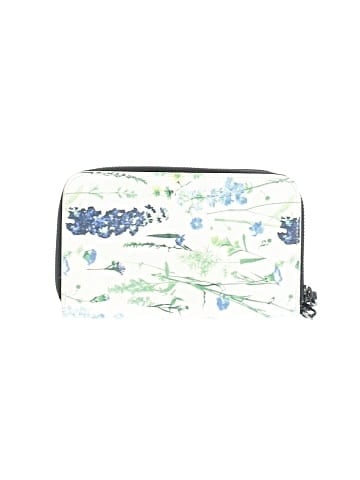 Unbranded Wristlet (view 2)