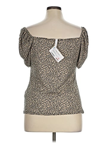 GeeGee Short Sleeve Top (view 2)