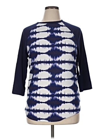 Lularoe 3/4 Sleeve T-Shirt (view 1)