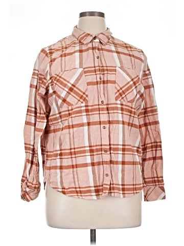 Universal Thread Long Sleeve Button-Down Shirt (view 1)
