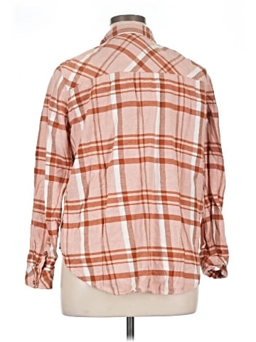 Universal Thread Long Sleeve Button-Down Shirt (view 2)
