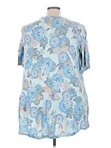 LOGO by Lori Goldstein Short Sleeve T-Shirt (view 2)