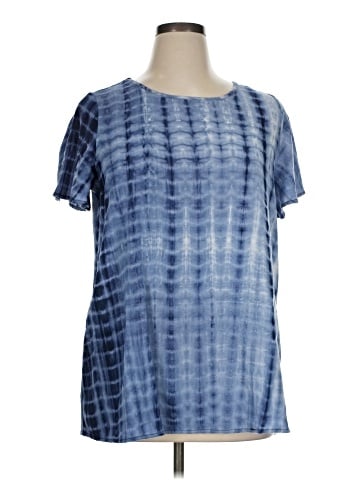 BLOOMCHIC Short Sleeve T-Shirt (view 1)
