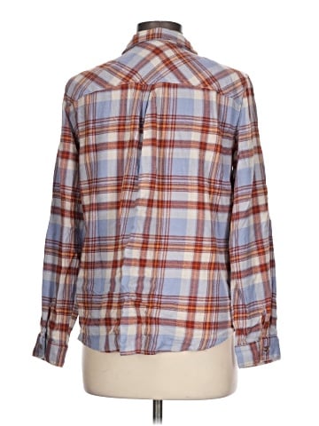 Maurices Long Sleeve Button-Down Shirt (view 2)