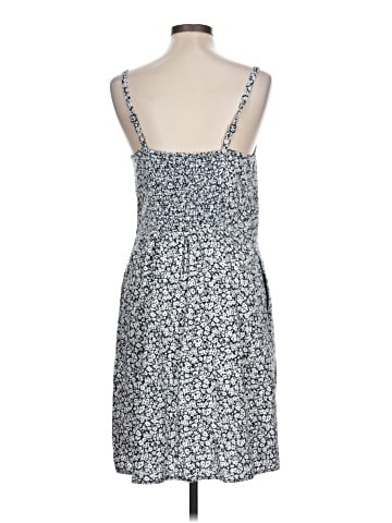 Old Navy Casual Dress (view 2)