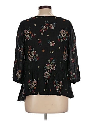 Eyeshadow 3/4 Sleeve Blouse (view 2)