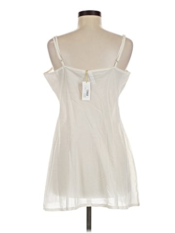 Helen Jon Sleeveless Blouse (view 2)