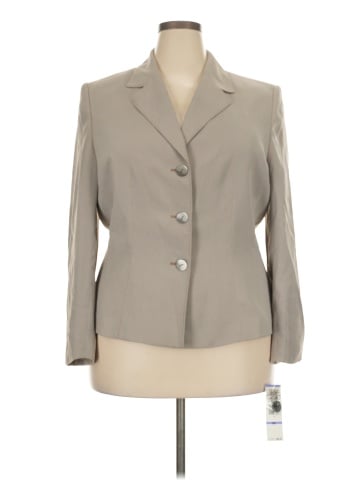 Collections for Le Suit Blazer (view 1)