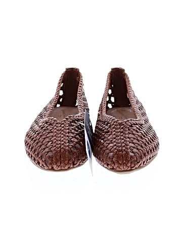 Universal Thread Flats (view 2)
