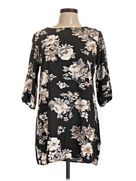 Old Navy Casual Dress (view 1)