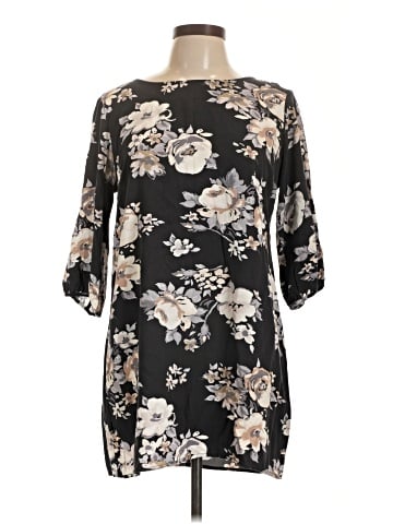 Old Navy Casual Dress (view 1)