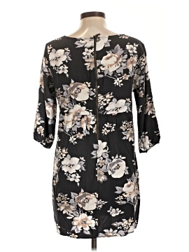 Old Navy Casual Dress (view 2)