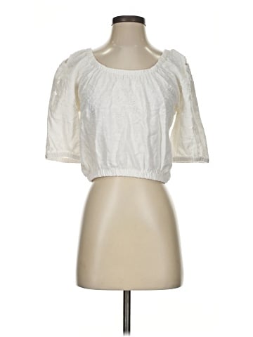 Universal Thread Short Sleeve Top (view 1)