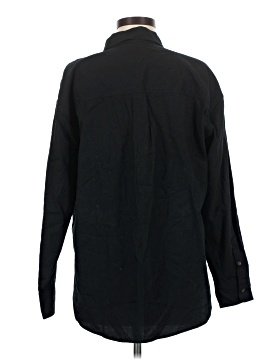 Universal Thread Long Sleeve Button-Down Shirt (view 2)