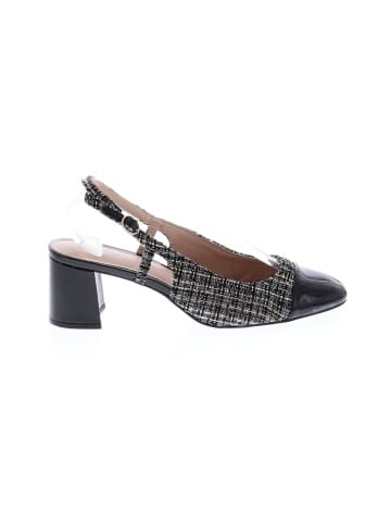 Kelly & Katie Heels (view 1)