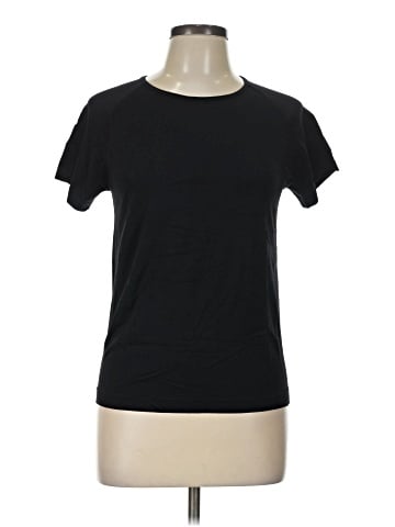 Uniqlo Short Sleeve T-Shirt (view 1)