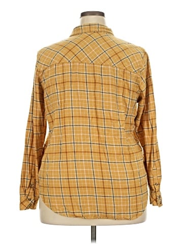 Universal Thread Long Sleeve Button-Down Shirt (view 2)