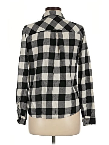 Maurices Long Sleeve Button-Down Shirt (view 2)