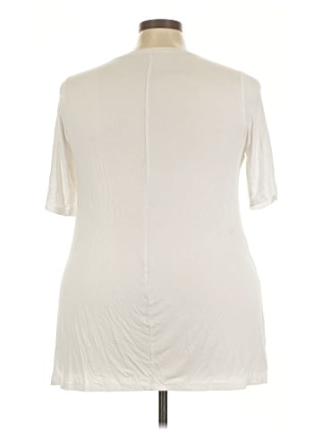 Torrid 3/4 Sleeve T-Shirt (view 2)