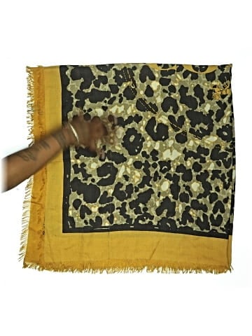 Coach Scarf (view 2)