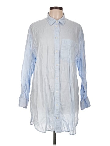 Gap Long Sleeve Button-Down Shirt (view 1)