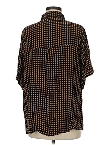 Dissh Short Sleeve Blouse (view 2)
