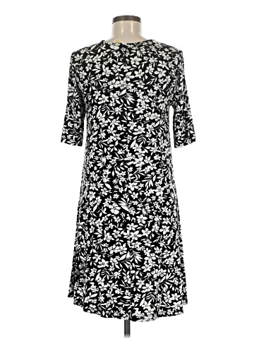 Old Navy Casual Dress (view 2)