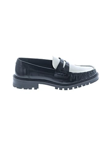 Zara Flats (view 1)