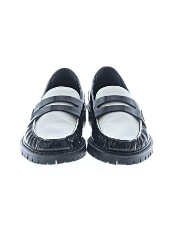 Zara Flats (view 2)