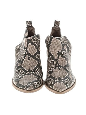 Universal Thread Ankle Boots (view 2)