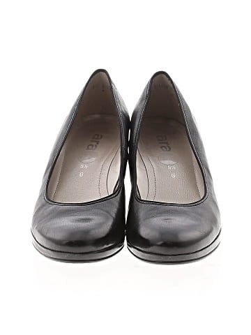 Ara Heels (view 2)
