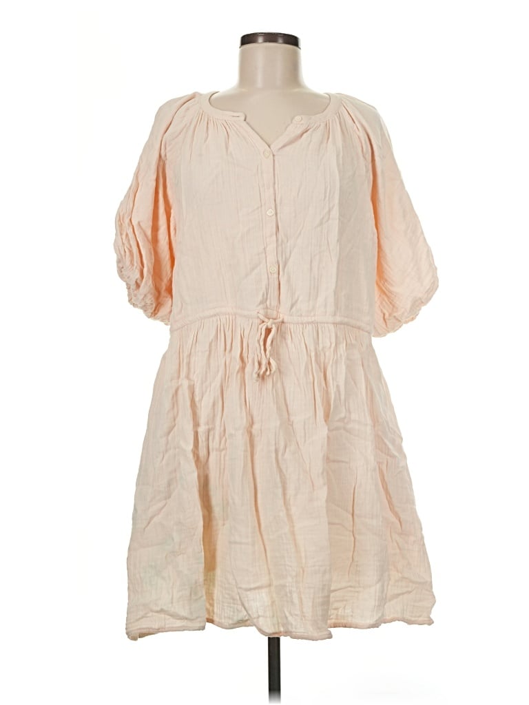 Pre-owned Old Navy Casual Dress In Ivory